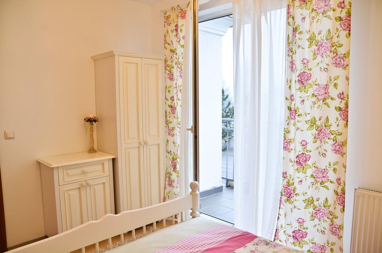 Romantic Apartman ハイデゥソボスロー エクステリア 写真