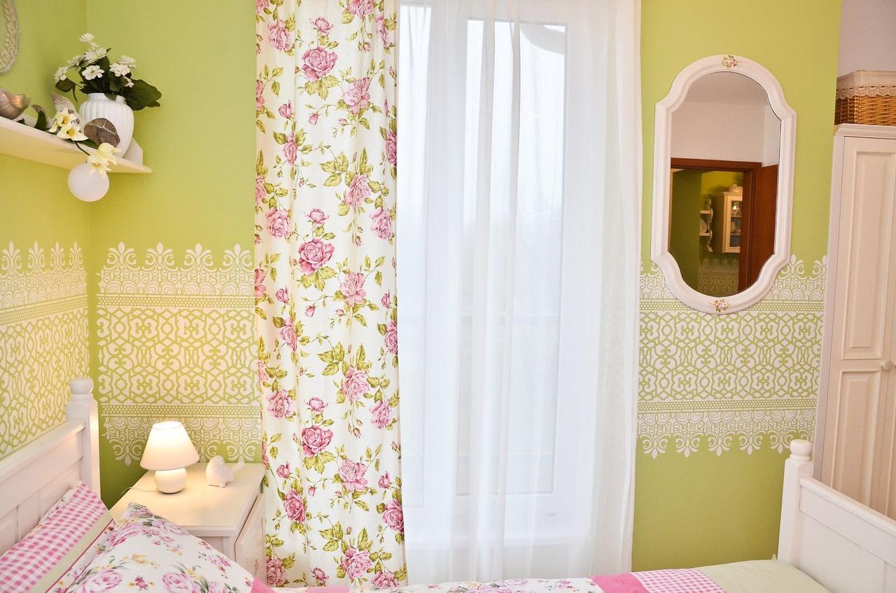 Romantic Apartman ハイデゥソボスロー エクステリア 写真